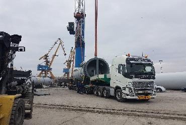 Transport special pentru trei reactoare pentru o rafinarie din Romania