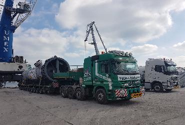 Transport special pentru trei reactoare pentru o rafinarie din Romania