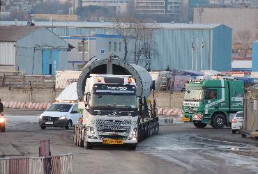 Transport special pentru trei reactoare pentru o rafinarie din Romania